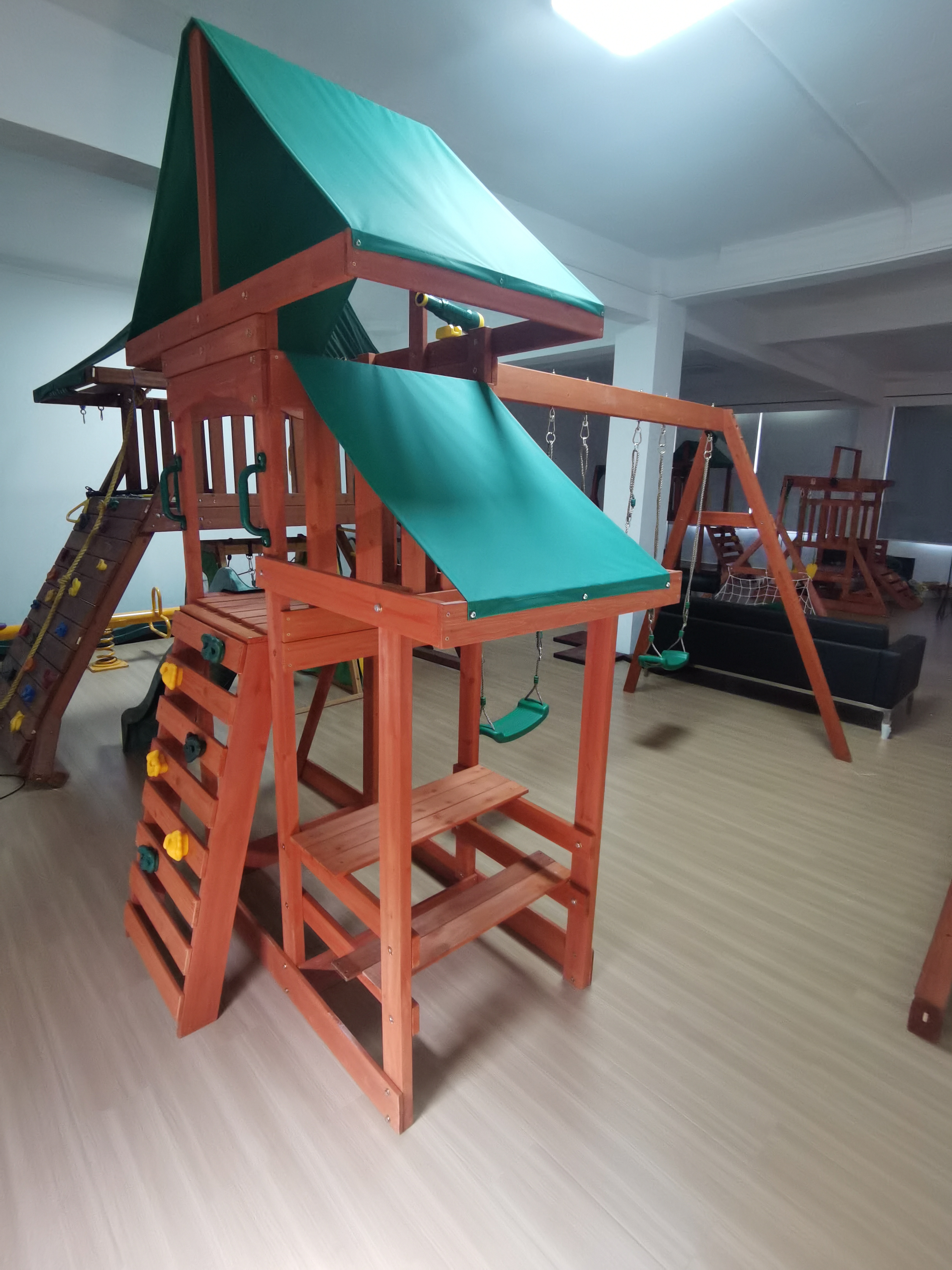 Outdoor Lifespan Kids Swing Sm - مراجعة Kids Outdoor Climbing Frame وسعره