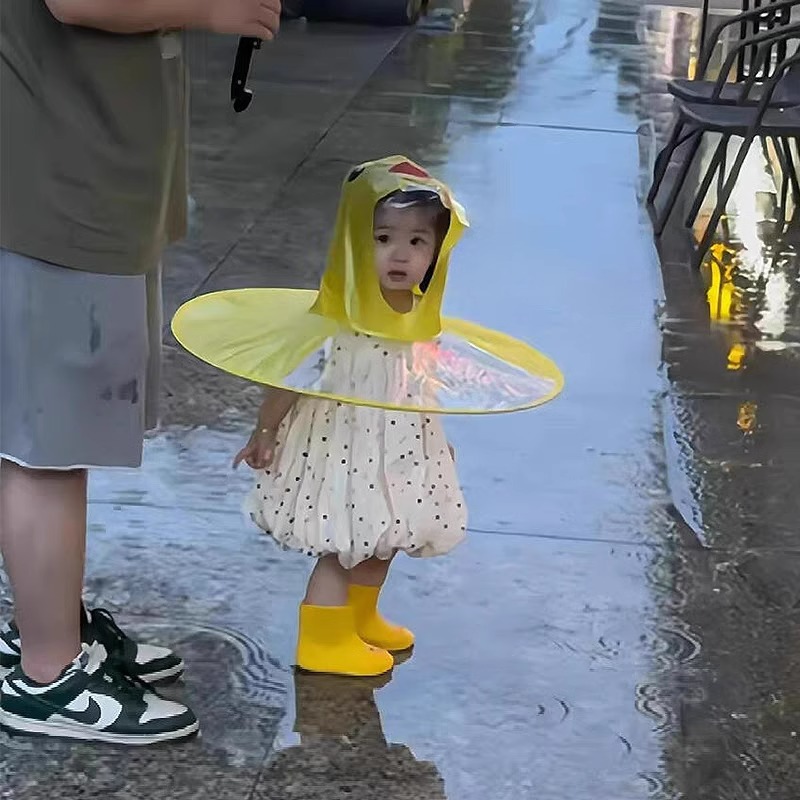 Kids UFO Raincoat Duck Hooded  - مراجعة Kids Outdoor Umbrella وسعره