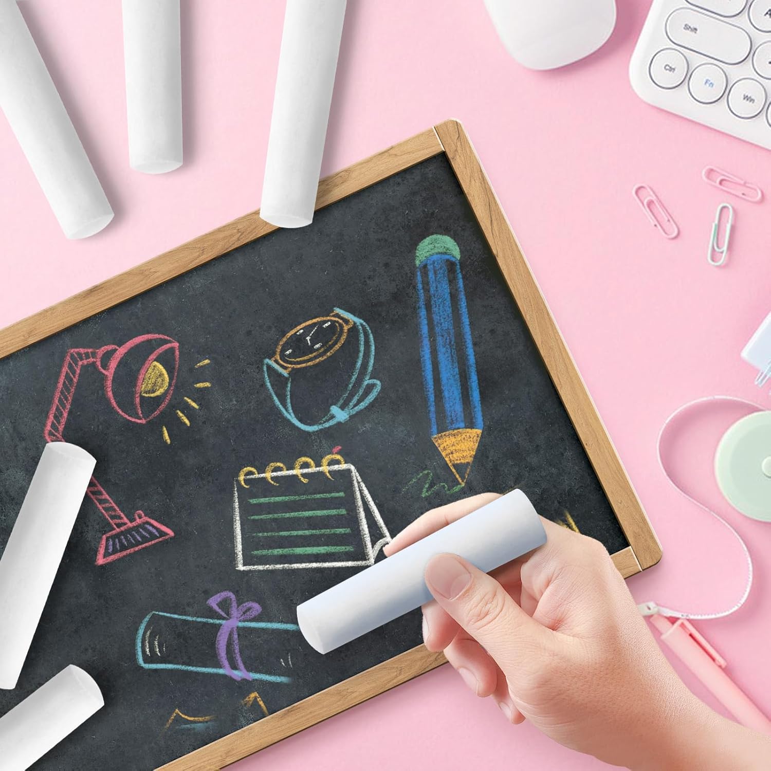 50 Pack White Sidewalk Chalks  - مراجعة Kids Outdoor Chalkboard وسعره